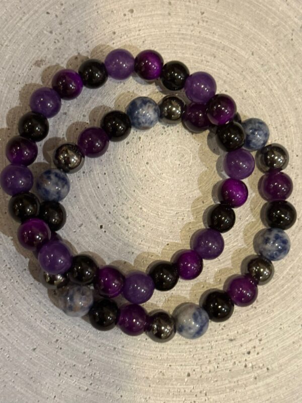 طقم أساور حجر الأمثيست والهيماتايت والاوبسيديان الأسود